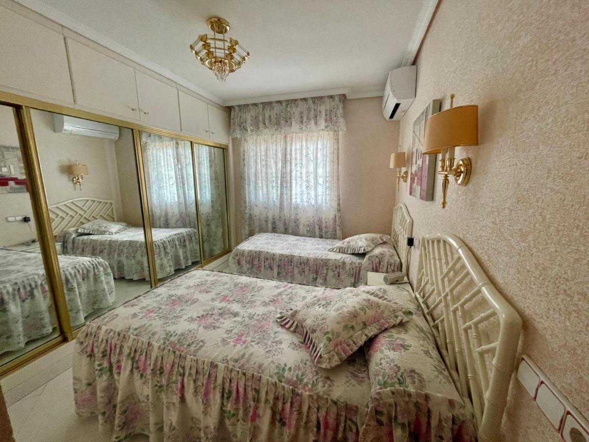 Apartamento Turistico La Pinta Planta 18 Benidorm Eksteriør billede